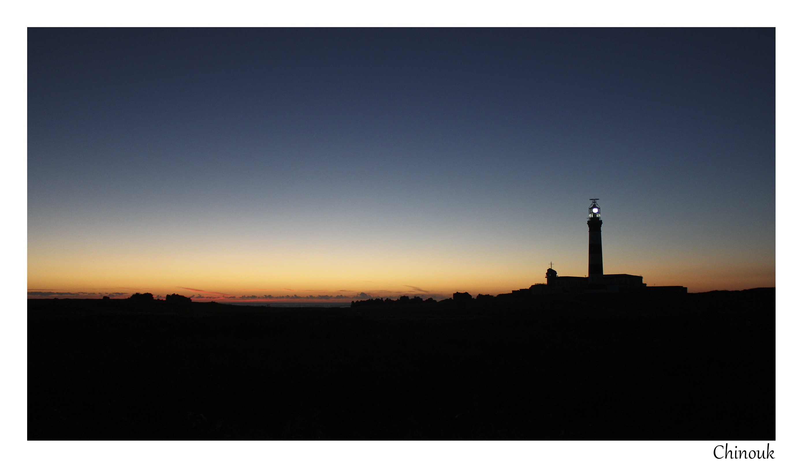 Le phare du Créac'h de nuit 4